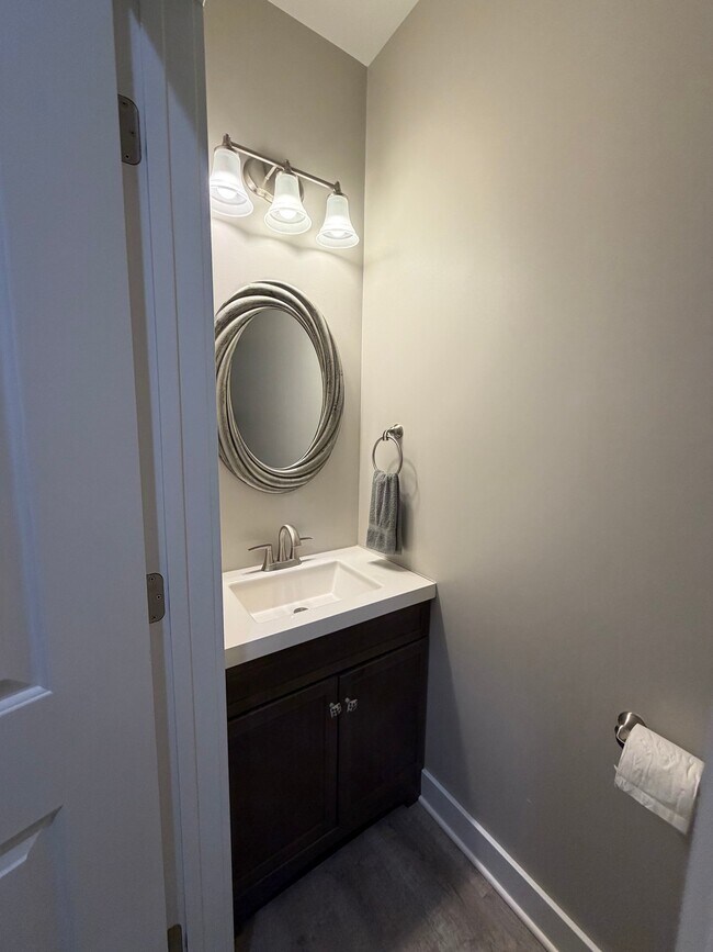Foto del edificio - 3007 Ledgestone Pl NE