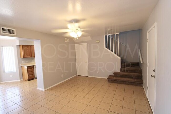 Foto del edificio - Charming 3-bedrooms, 2-bath townhome nestl...