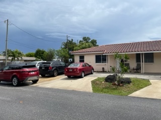 parking for 2 cars - 918 SW 4th St