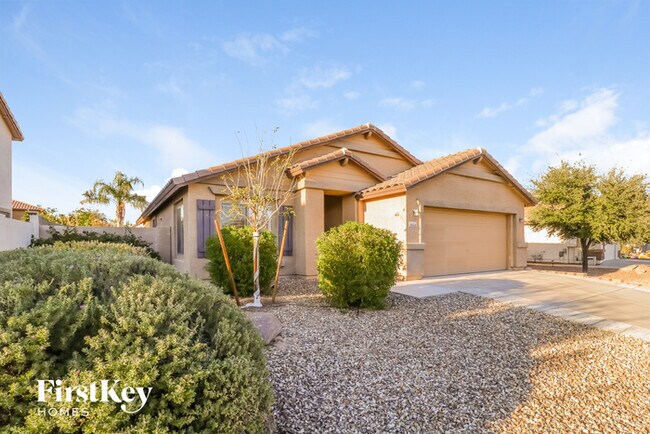 Building Photo - 18160 W Saguaro Ln