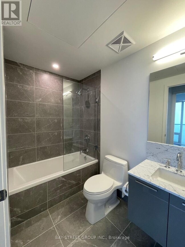 Building Photo - 3 Gloucester St