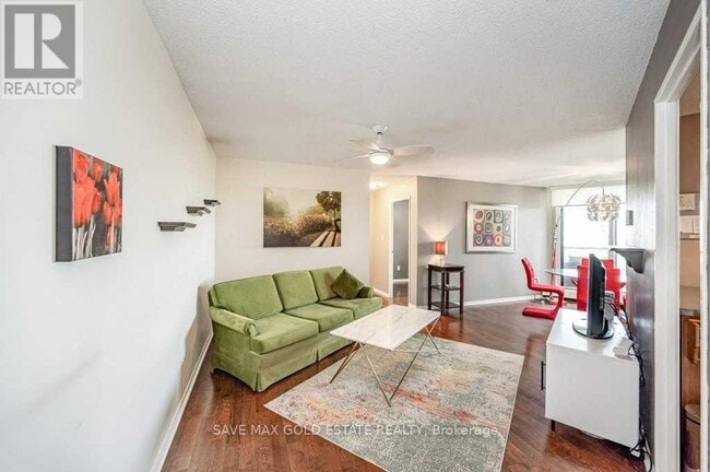 Building Photo - 2665-2665 Windwood Dr.