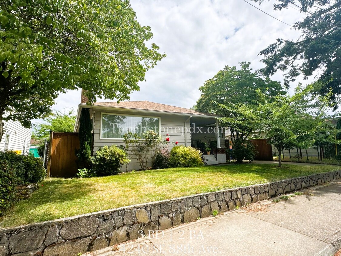 Primary Photo - 3BD|2BA Home - Finished basement & beautif...