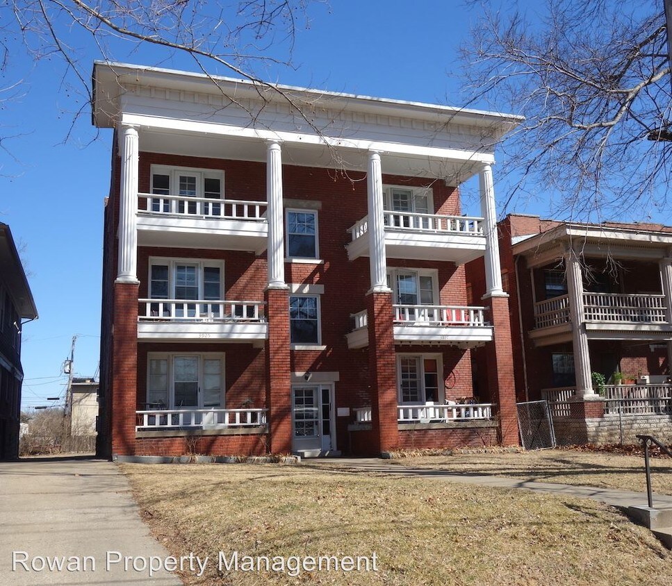 3925 Roanoke Rd Unit 3N, Kansas City, MO 64111 Condo for Rent in