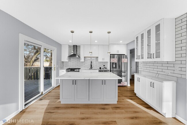 Building Photo - 20584 N Celia Ave