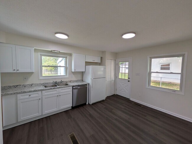 Foto del edificio - 1055 Cottingham Rd