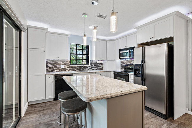 Building Photo - 7367 SE Jamestown Terrace  Hobe Sound Fl 3...