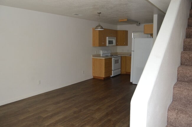 Building Photo - 341 N 500 W