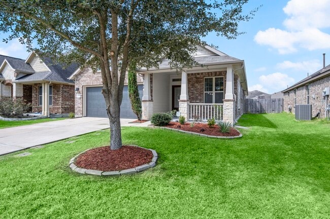 Building Photo - 3835 Raintree Village Dr