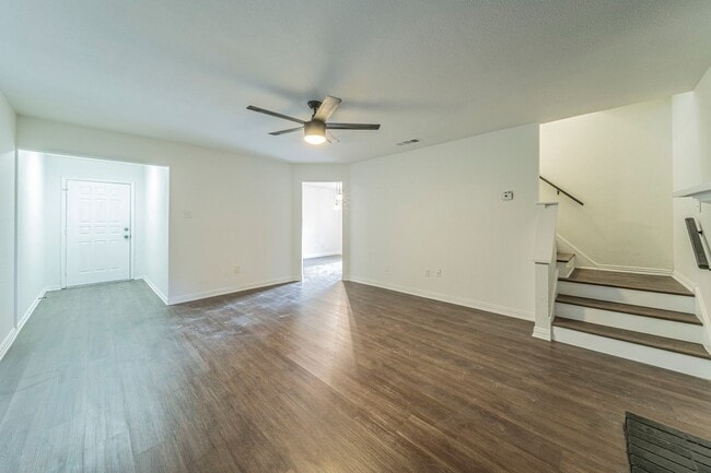 Foto del edificio - Sable Ln Duplex