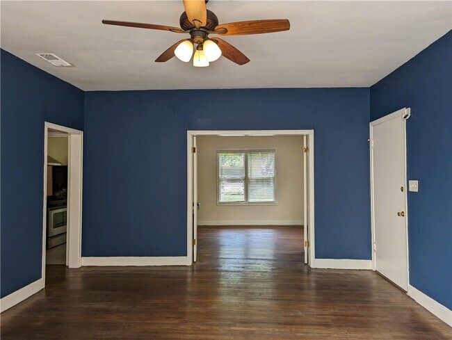 Building Photo - 308 Taylor Rd