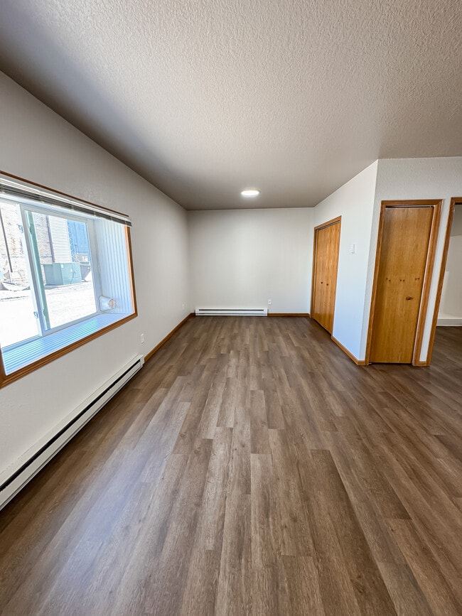 Building Photo - Theater Apartments Beulah