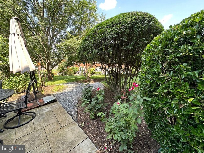 Building Photo - 3733 Gunston Rd