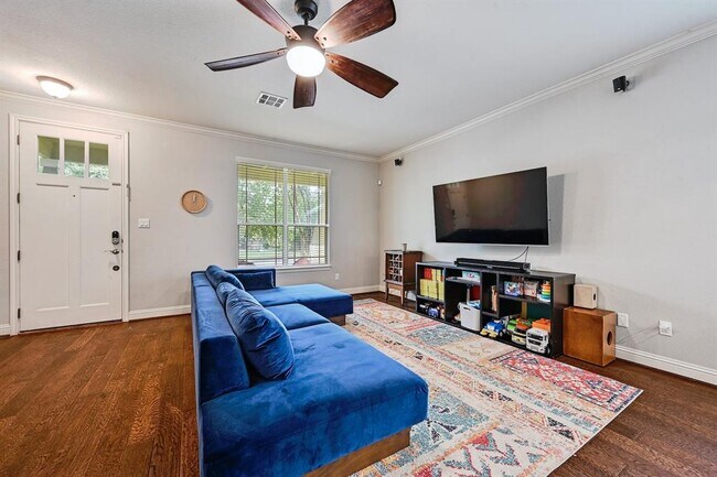 Building Photo - 2409 Lightfoot Trail