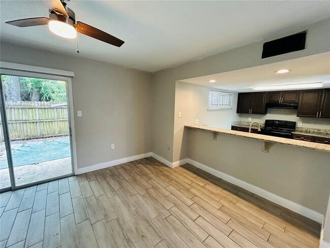 Foto del edificio - 3922 Crayrich Cir