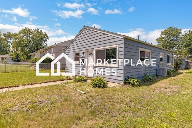 Building Photo - 7432 Beech Ave