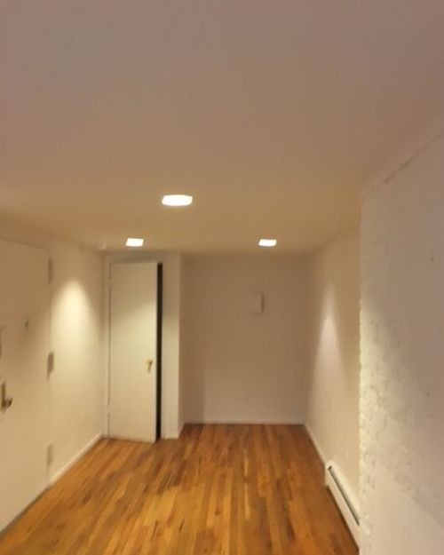 Primary Photo - 525 E 12th St