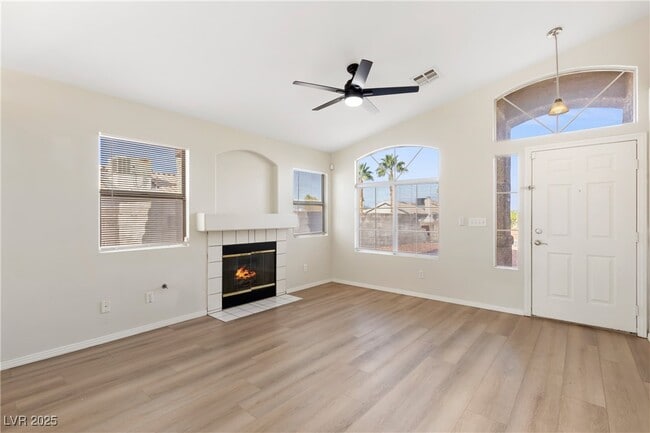 Building Photo - 917 Blue Arroyo Dr