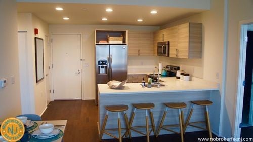 Building Photo - 2023 Hudson St