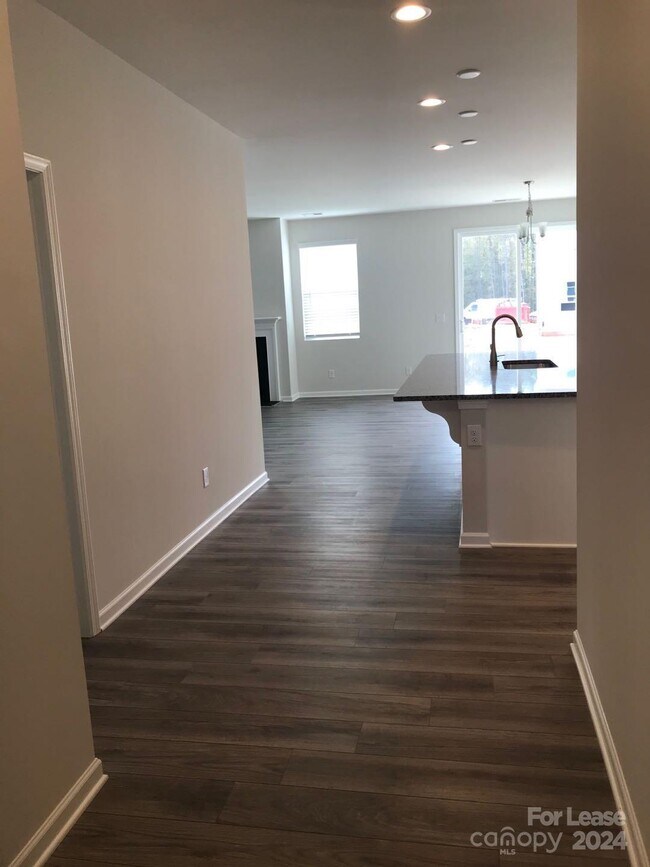 Building Photo - 15034 Cordelia Dr