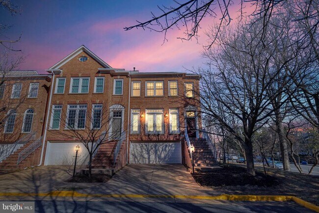 Foto del edificio - 1817 Fallbrook Ln