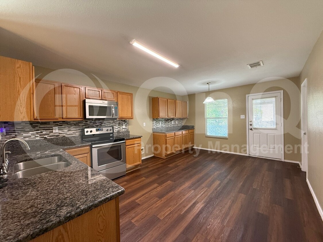 Primary Photo - 8956 Preakness Cir