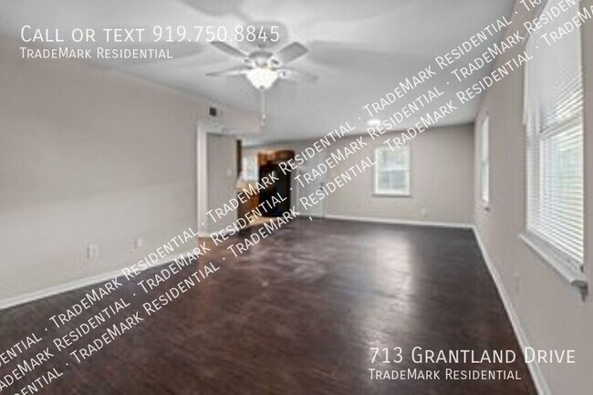 Foto del edificio - 713 Grantland Dr