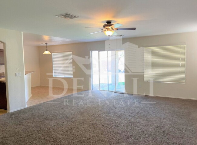 Foto del edificio - 31443 N Cactus Dr