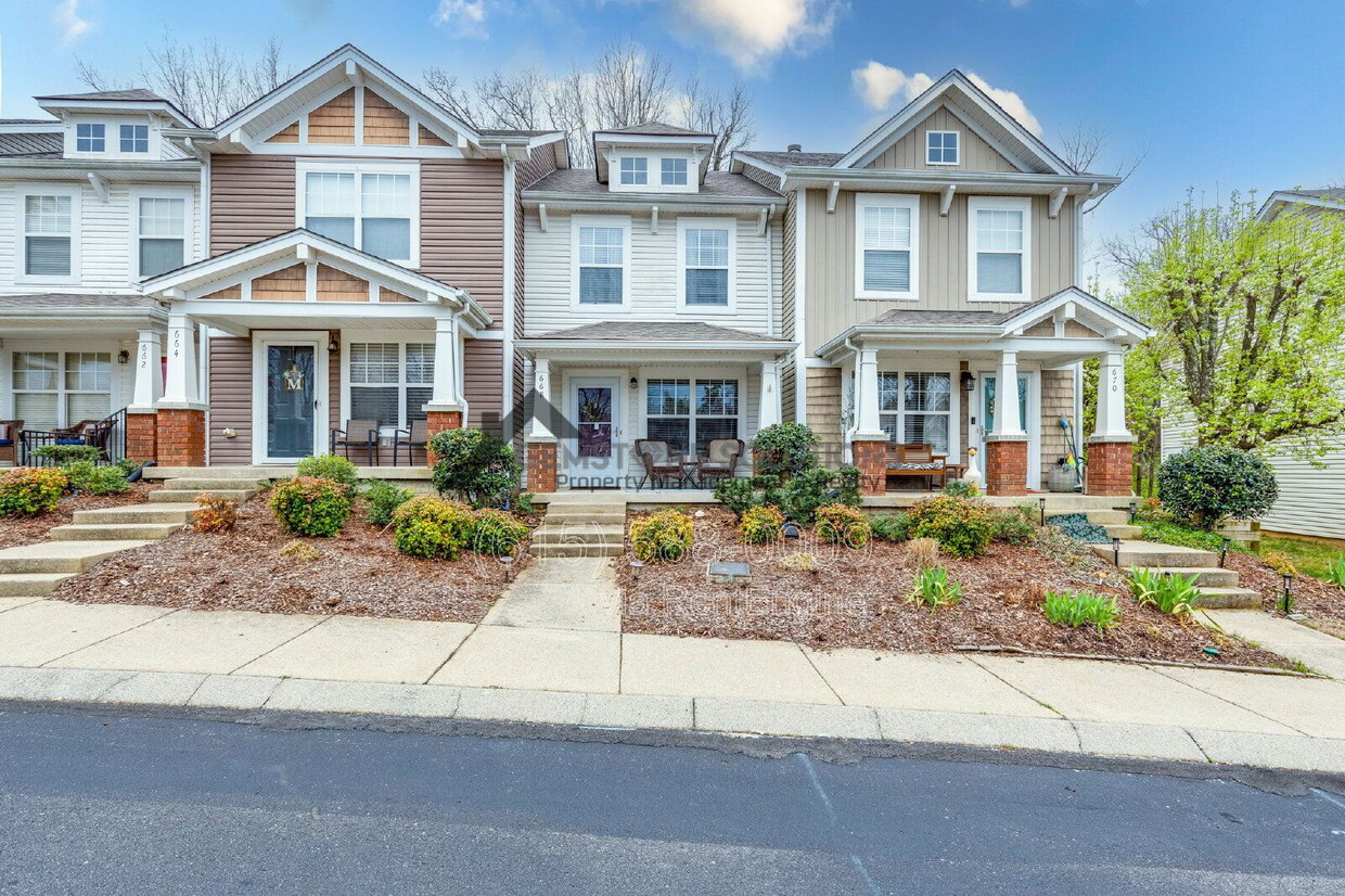 Photo - 668 Flintlock Court