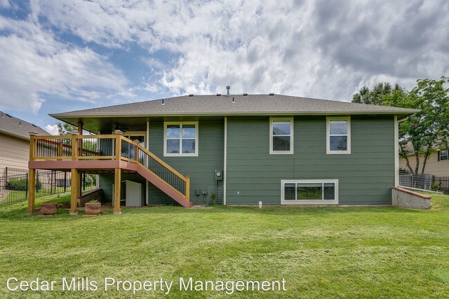 Building Photo - 5 br, 3 bath House - 1349 S. Hilltop Rd.