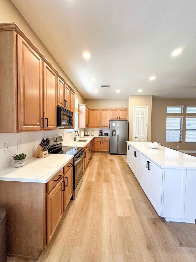 Foto del edificio - 9864 W Echo Ln