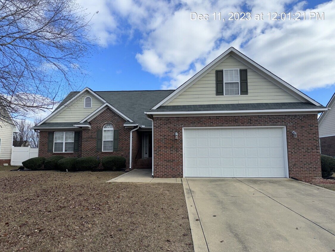 1911 Ellie Avenue House Rental in Fayetteville, NC
