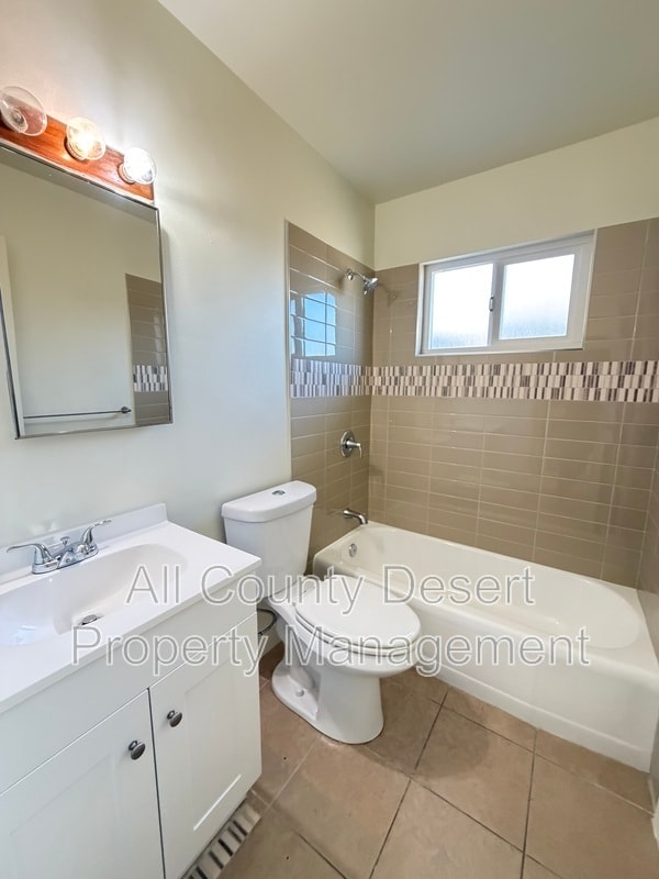 Foto del edificio - 44868 Santa Anita Ave