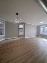 Building Photo - 3640 W Fullerton Ave