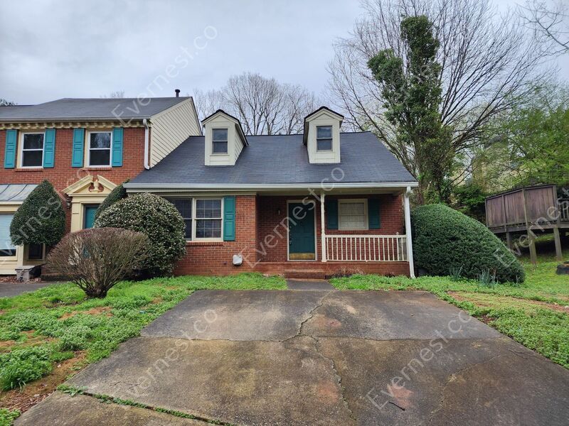 Primary Photo - 500 Towergate Pl