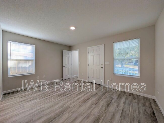 Foto del edificio - 445 Phelps St