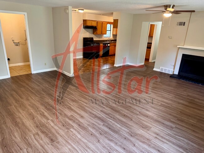 Photo - 1580 Gilford Cove E House