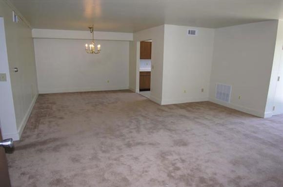 Living Room - Heritage Park Apartments