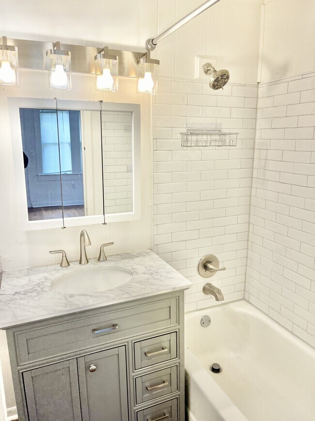 Foto del edificio - 4065 Capital Heights Ave