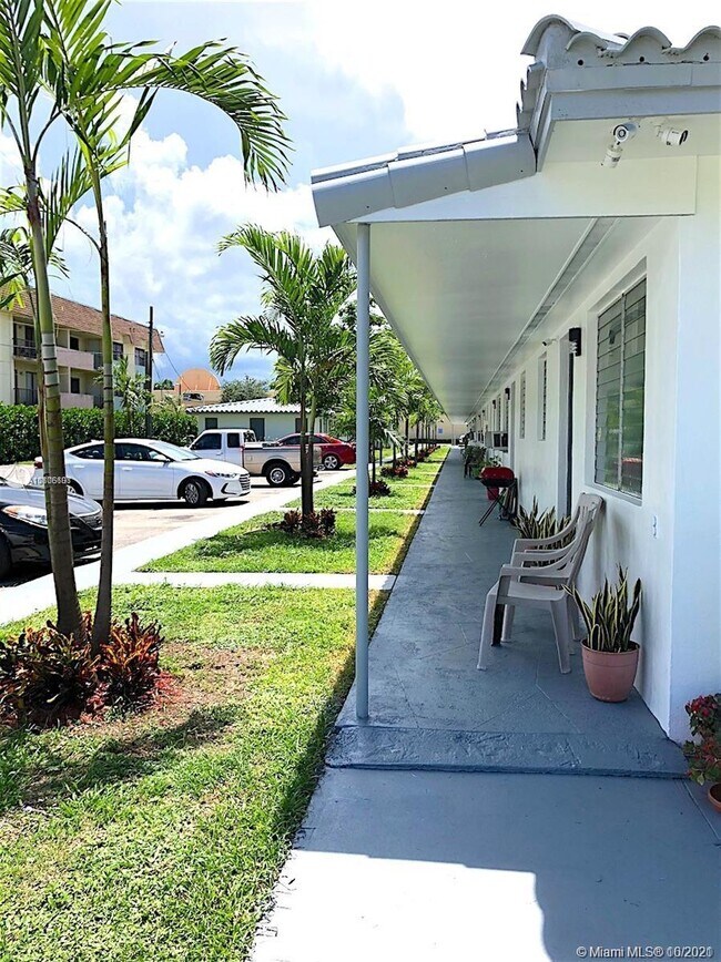 Foto del edificio - 9050 NE 8th Ave