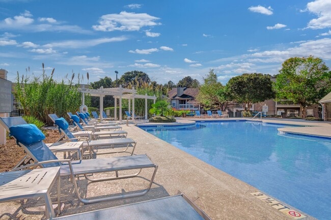 Poolside Lounge View - Arbors at Brookfield Apartments