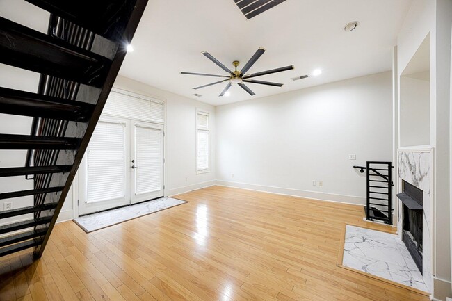 Building Photo - 614 Tennessee St