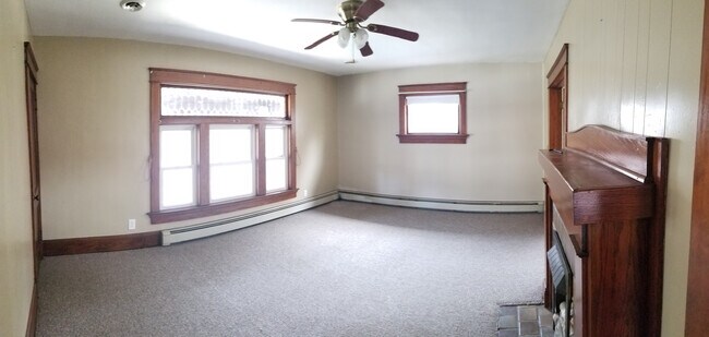 Living Room - 618 Lincoln Ave