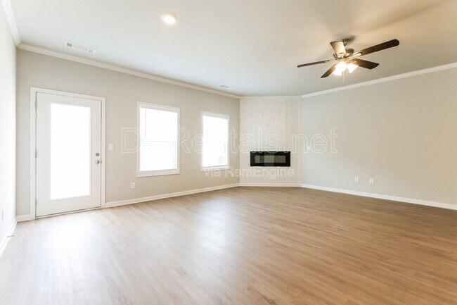 Building Photo - 5350 Fox Den Rd