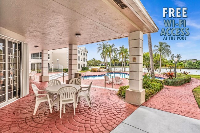Foto del edificio - 2820 N Oakland Forest Dr