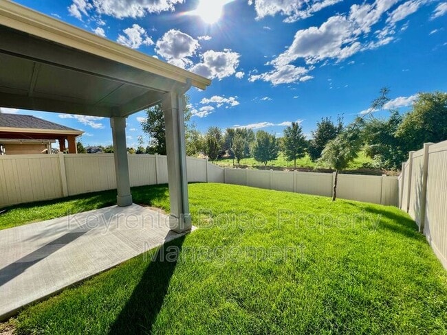 Building Photo - 9177 W Tillamook Dr