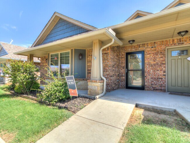 Building Photo - 8912 SW 55th St