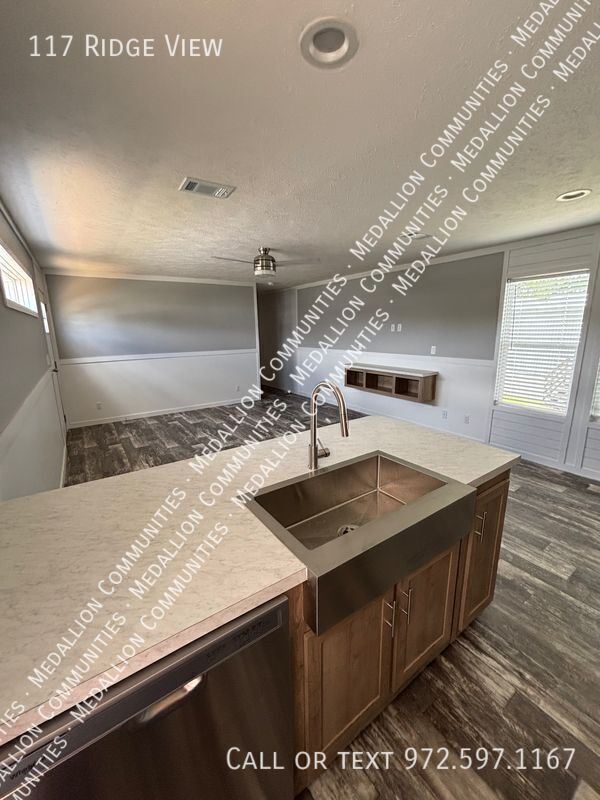 Building Photo - 117 Ridgeview