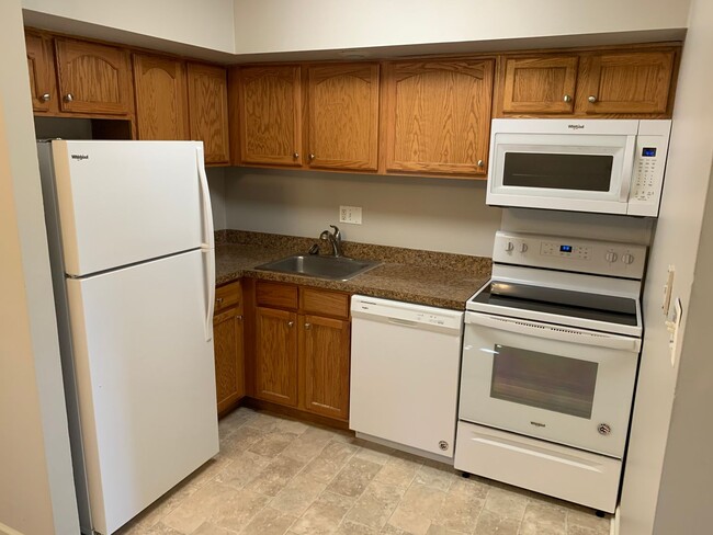 Interior Photo - Metropolitan West Goshen