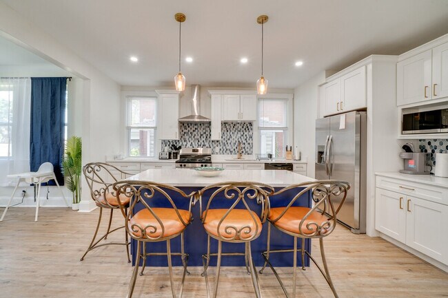 Foto del edificio - 2633 Broadway Ave